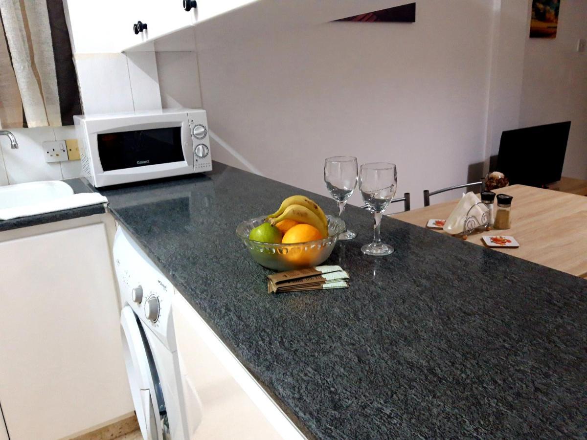 La Veranda Sea View Apartments Λάρνακα Δωμάτιο φωτογραφία
